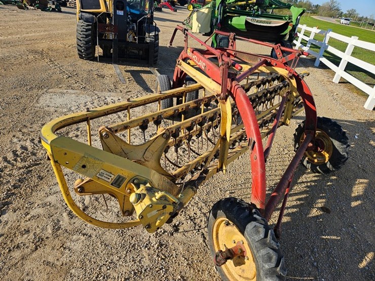 new-holland-258-image-14