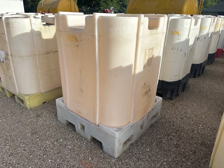 #1633-•-330-gallon-plastic-storage-oil-tank-image-1