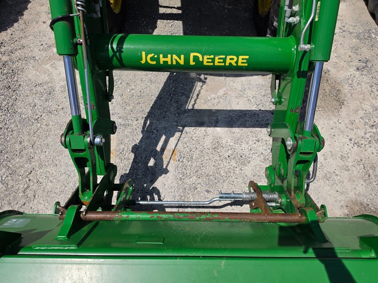 2022-john-deere-5100e-image-5