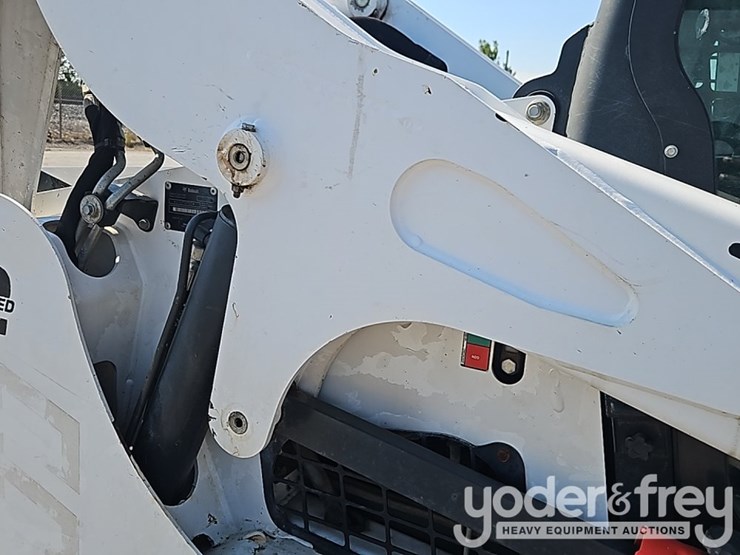 2018-bobcat-t750-image-12