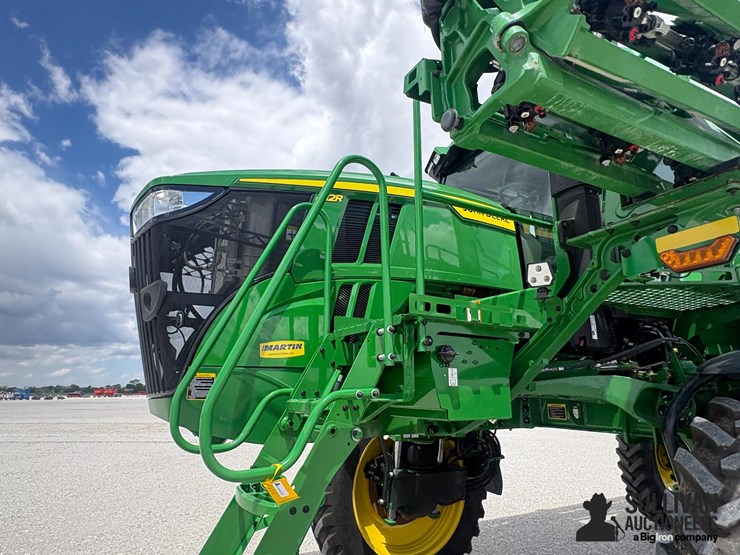 2024-john-deere-412r-image-13