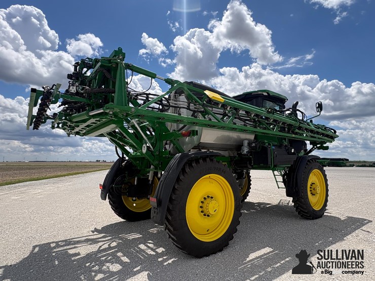 2024-john-deere-412r-image-5