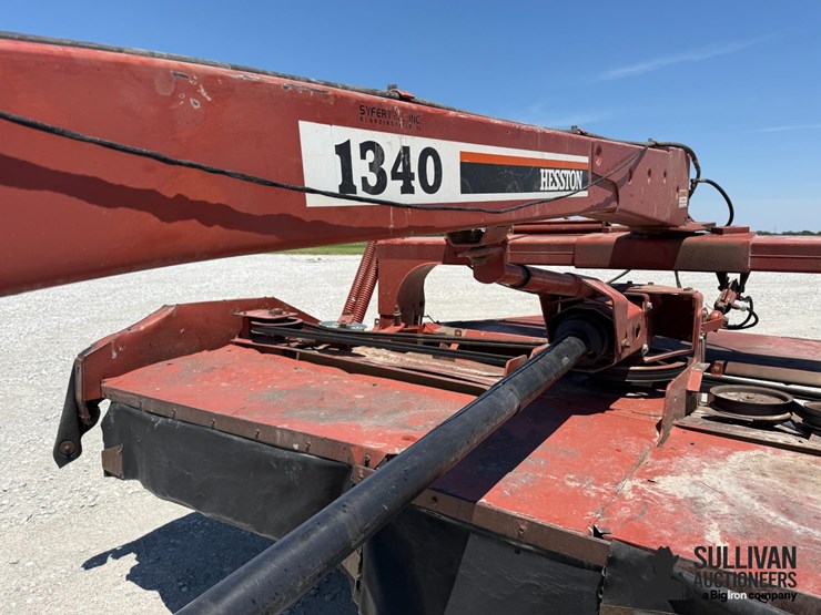 hesston-1340-image-17