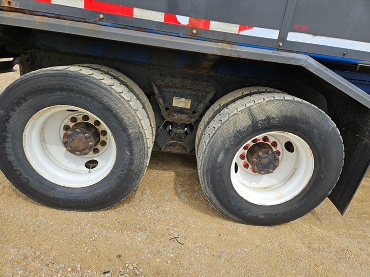 #5222-•-2015-peterbilt-garbage-truck-image-53