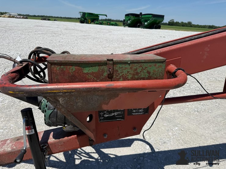 hesston-1340-image-13