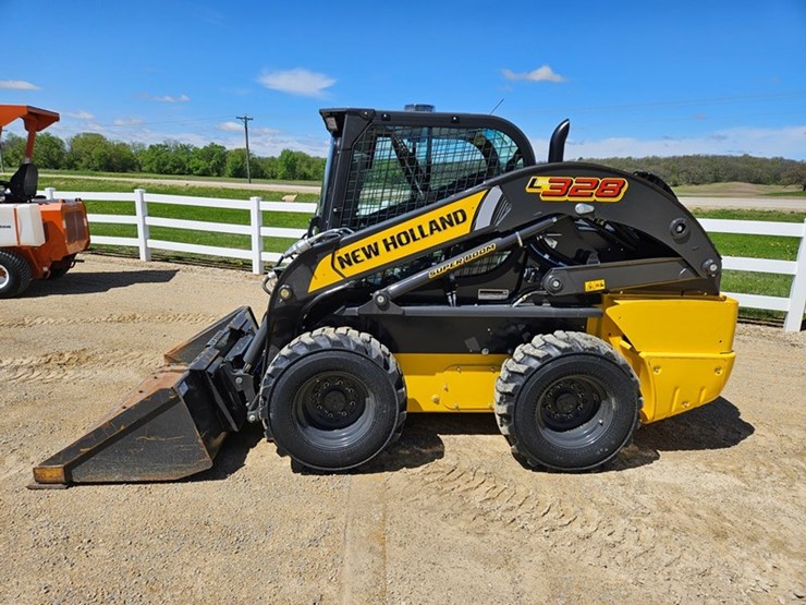 new-holland-l328-image-2