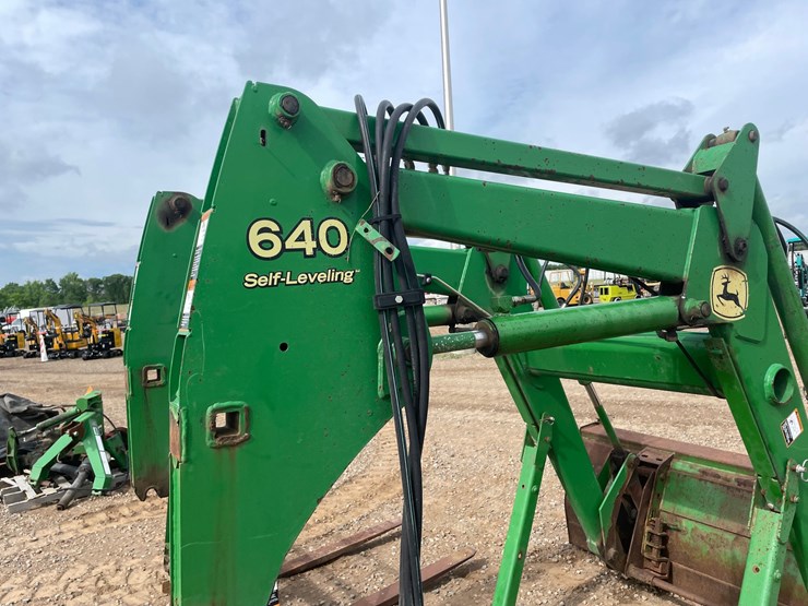 john-deere-640-image-4
