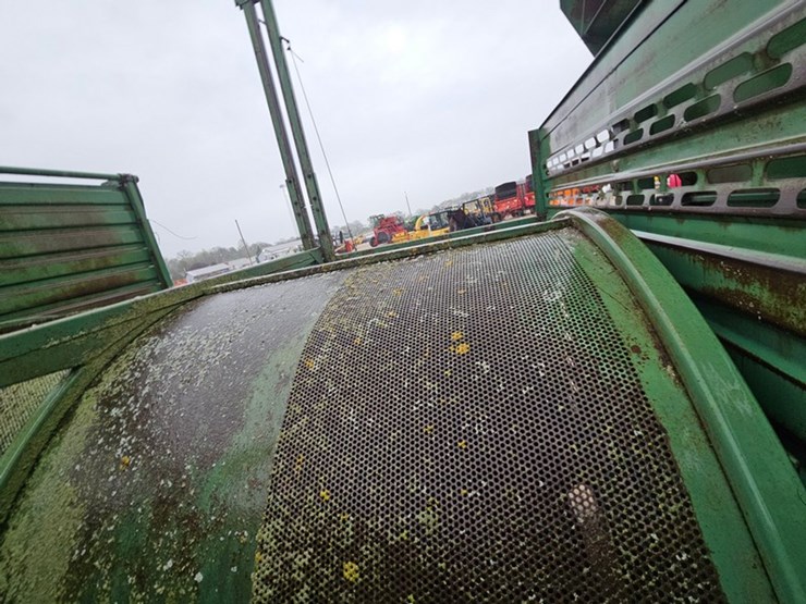 john-deere-100-image-22