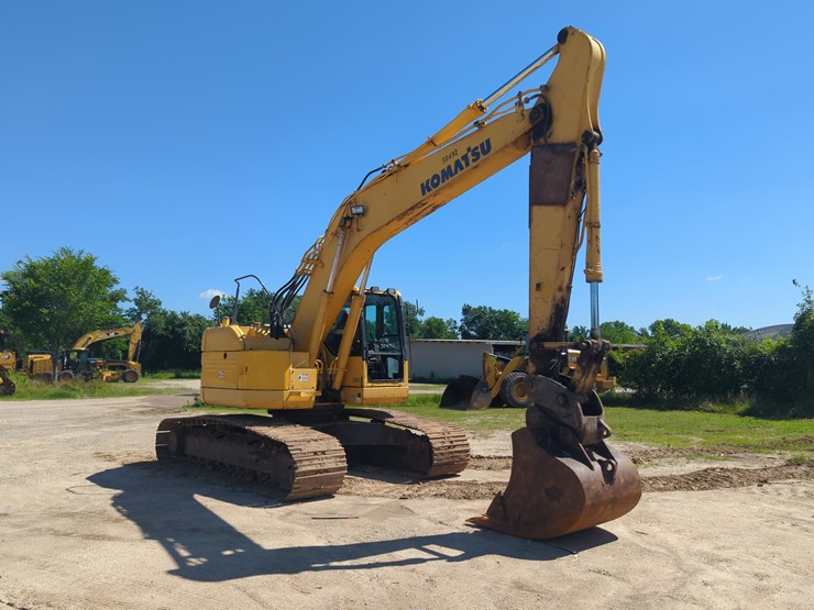 komatsu-pc228-lc-image-3