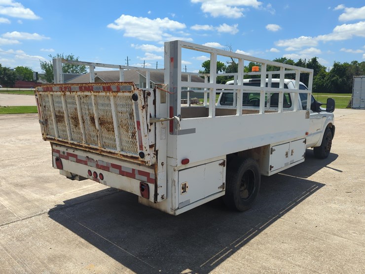 2006-ford-f350-image-4
