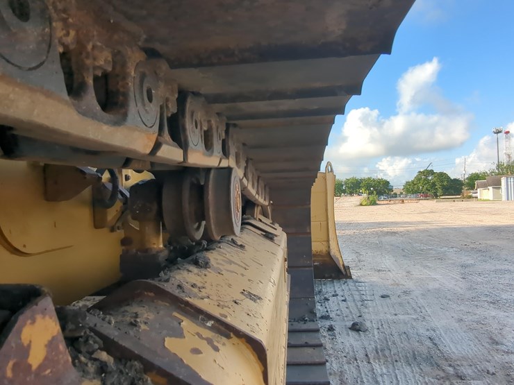 2022-caterpillar-d3-lgp-image-12