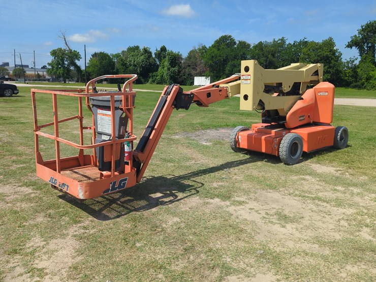 jlg-e400ajp-image-2