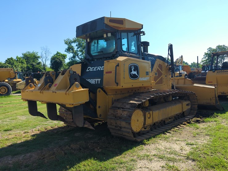 2022-john-deere-850-image-4