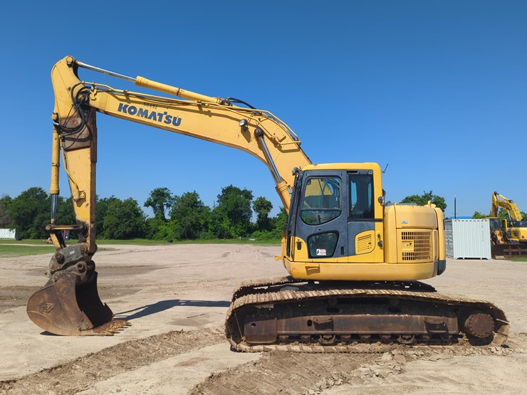 komatsu-pc228-lc-image-1
