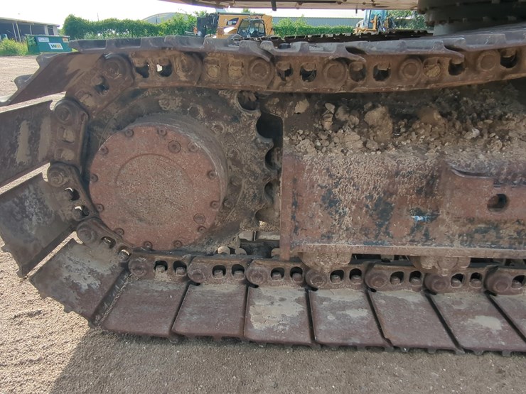 2019-case-cx130d-image-10