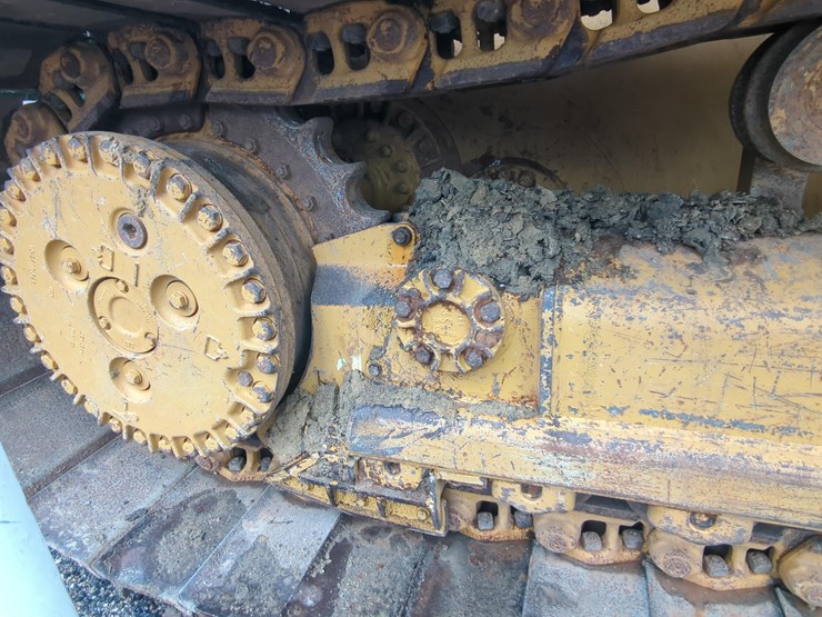 2017-caterpillar-d6t-xw-image-14