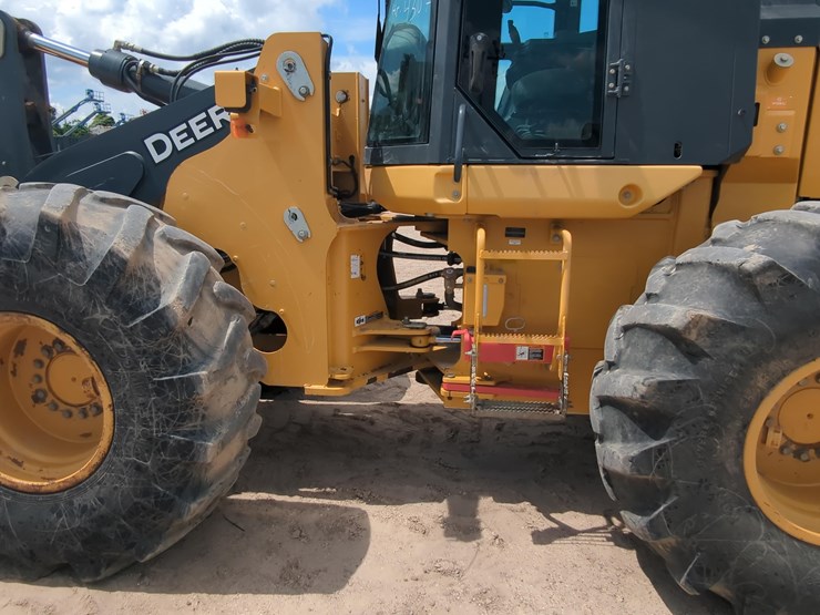 2022-deere-544p-image-7