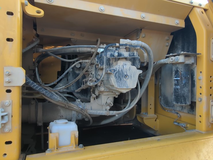 2022-komatsu-pc360-lc-11-image-18