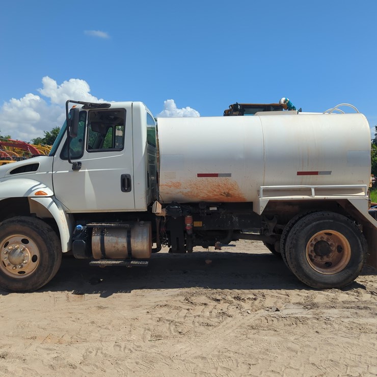 2017 INTERNATIONAL DURASTAR 4300