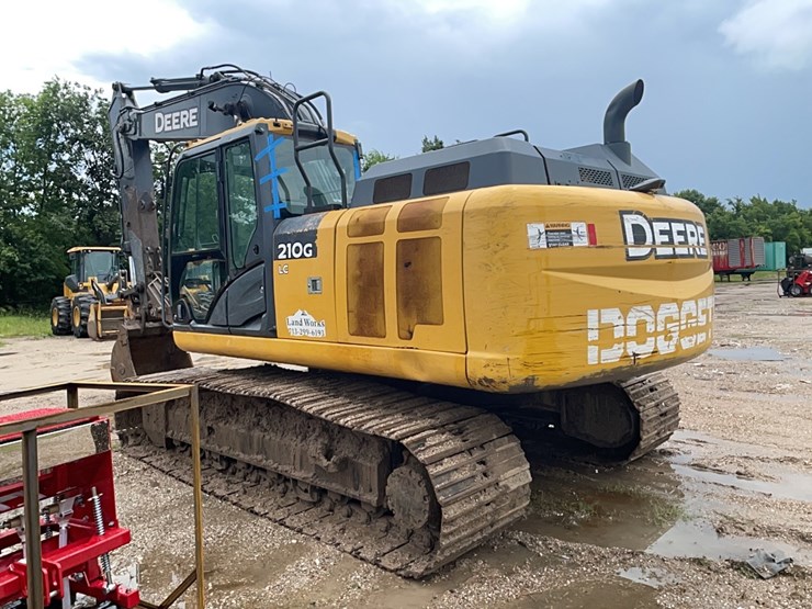 deere-210g-image-3