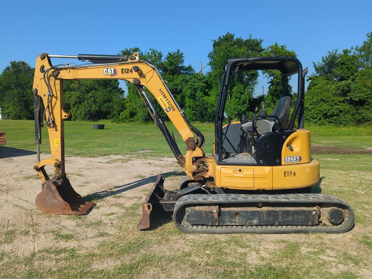 2021-caterpillar-305e2-image-1