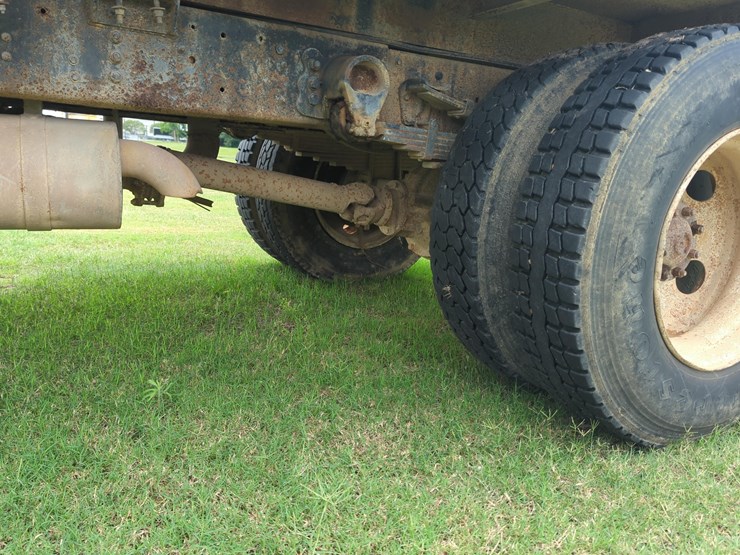 2000-ford-f750-image-6