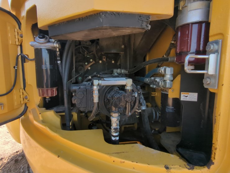 2020-kobelco-sk270-lc-image-18
