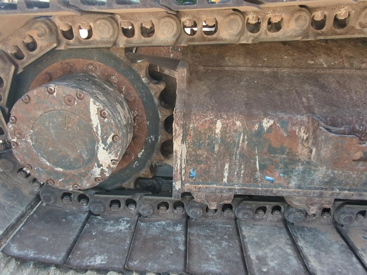 2019-case-cx130d-image-10