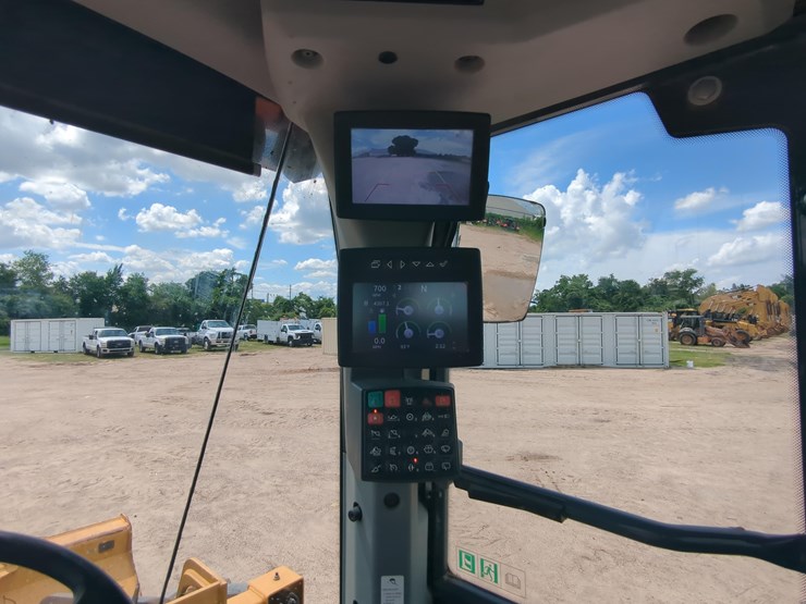 2022-deere-544p-image-15