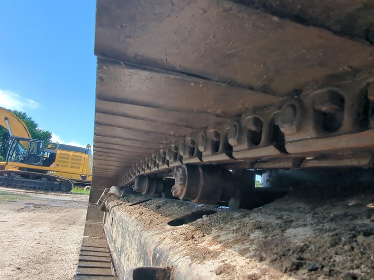 2017-caterpillar-325flcr-image-14