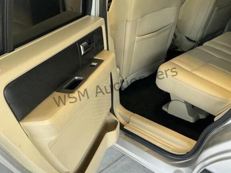 2015-ford-expedition-image-25