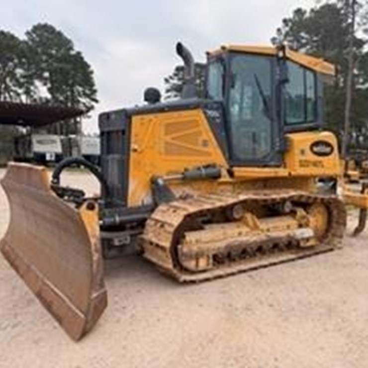 2022 DEERE 700L XLT