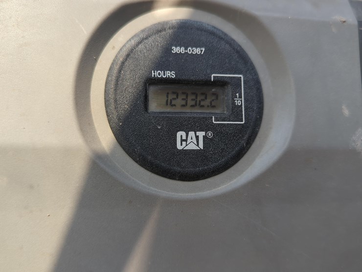 2019-caterpillar-352-f-image-25
