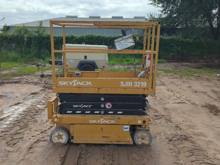 skyjack-sjiii3219-image-1