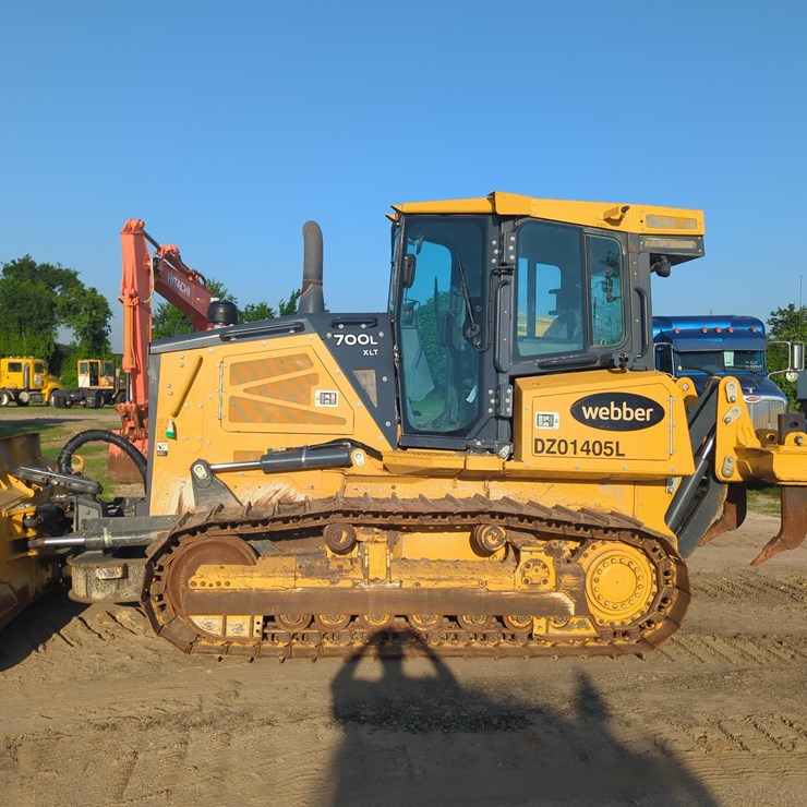 2022 DEERE 700L XLT