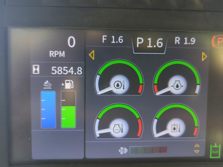 2022-john-deere-850-image-23