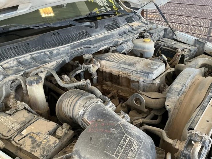 2014-dodge-2500-image-12