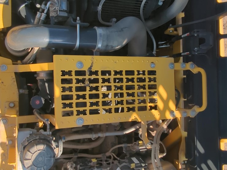 2022-komatsu-pc360-lc-11-image-17