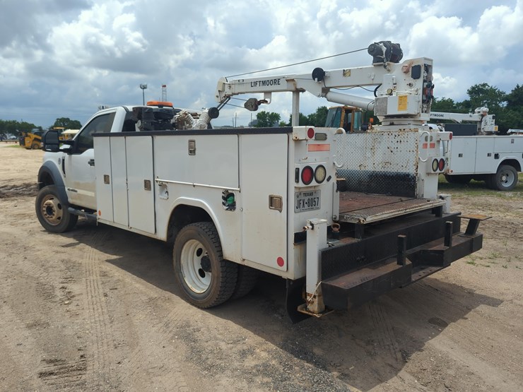 2017-ford-f550-image-5