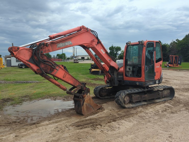 2016-kubota-kx080-3-image-2