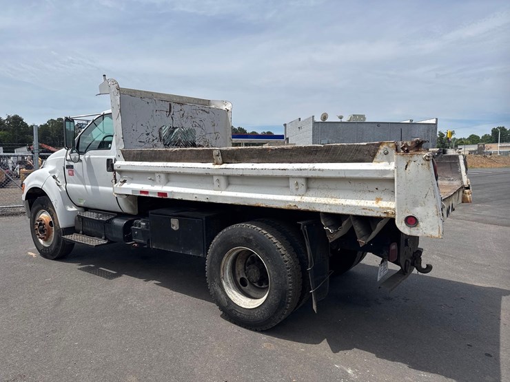 2008-ford-f750-xl-image-3