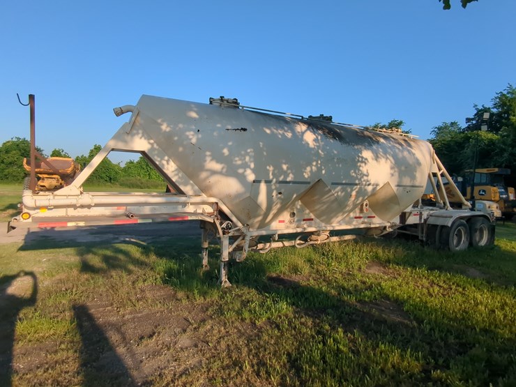 1974-fruehauf-trailer-image-1