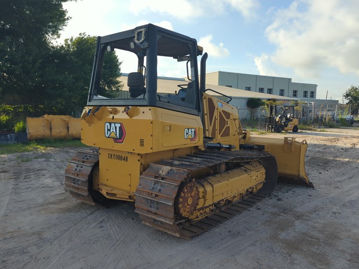 2022-caterpillar-d3-lgp-image-3