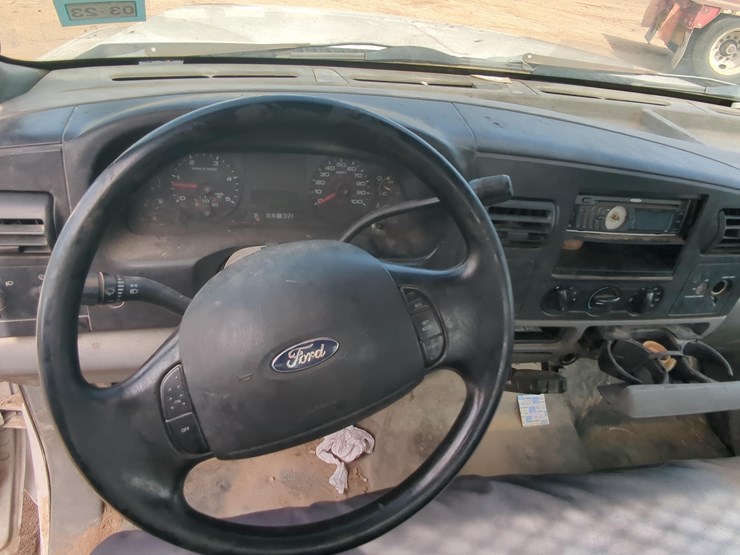 2005-ford-f450-image-17