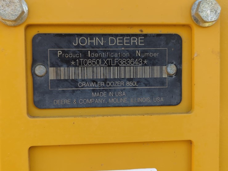 2022-john-deere-850-image-15