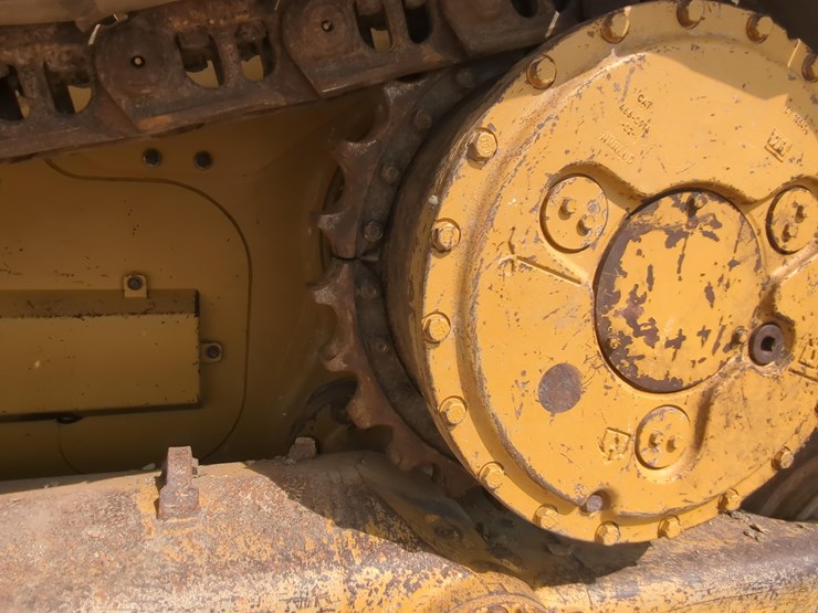 2020-caterpillar-d6-lgp-image-13