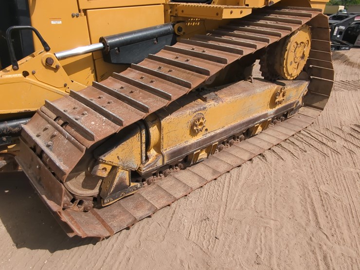 2020-caterpillar-d6-lgp-image-12