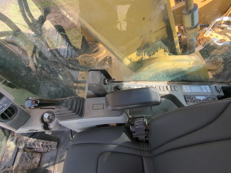 2017-caterpillar-336fl-image-21