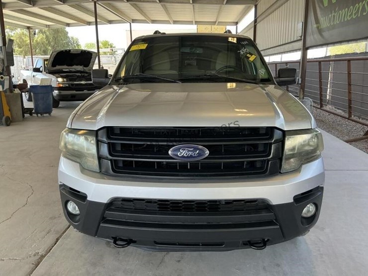 2015-ford-expedition-image-3