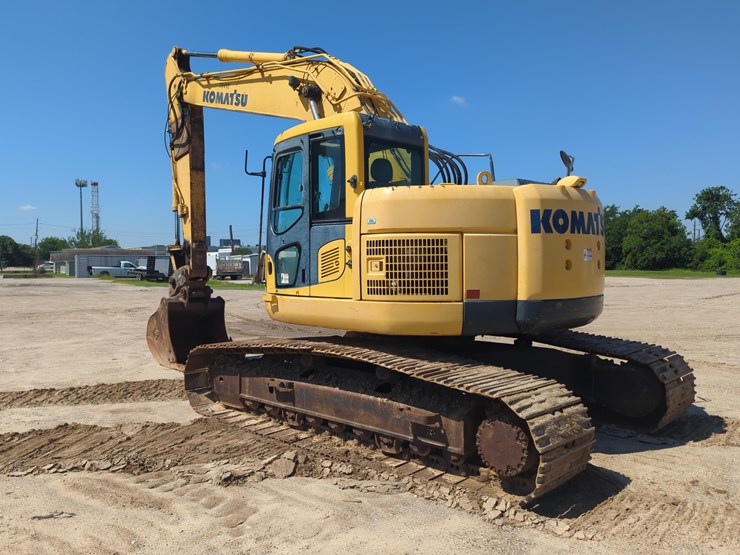 komatsu-pc228-lc-image-5